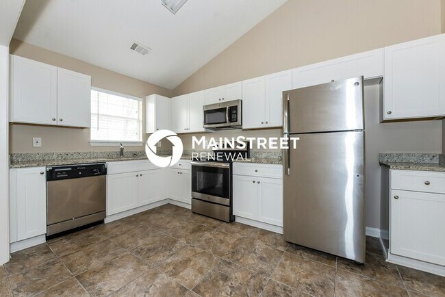 Building Photo - 4 Bedroom Pet-Friendly Home in Rex, GA with Main Street Renewal