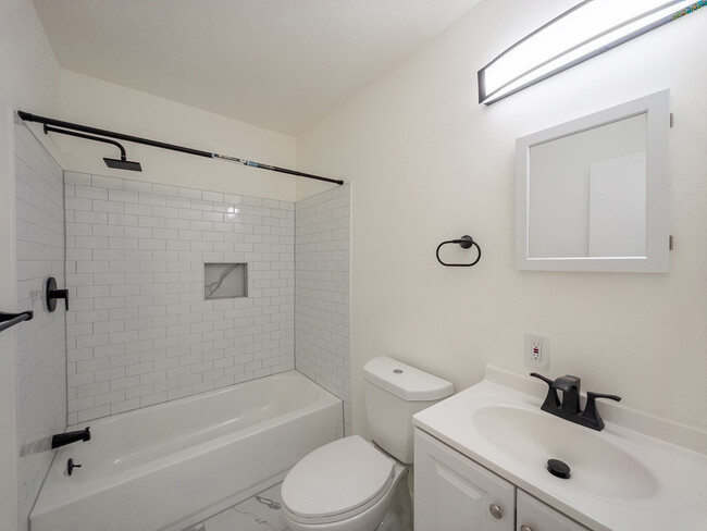 Bathroom - Woodland Manor Apartments