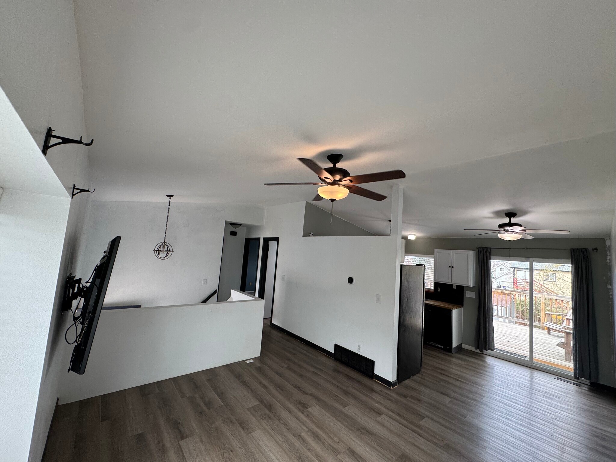 Building Photo - 7624 Montarbor Dr