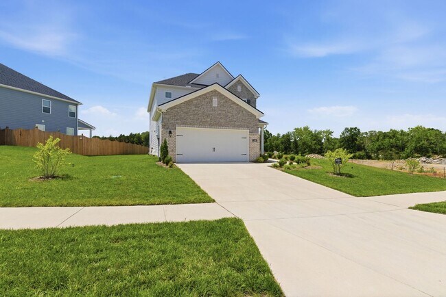 Building Photo - Mount Juliet Home