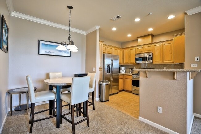 Building Photo - 2BD/2BA Dublin Terraces Condo with Underground Parking, Pool, Fitness Center and More!