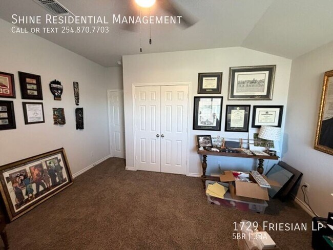 Building Photo - 1729 Friesian Lp