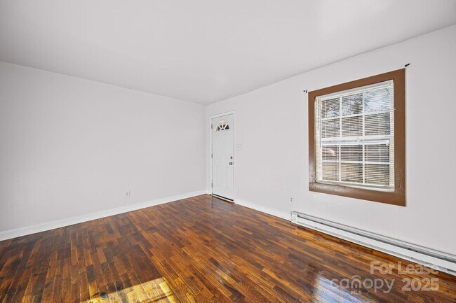 Building Photo - 2621 Druid Hls Wy