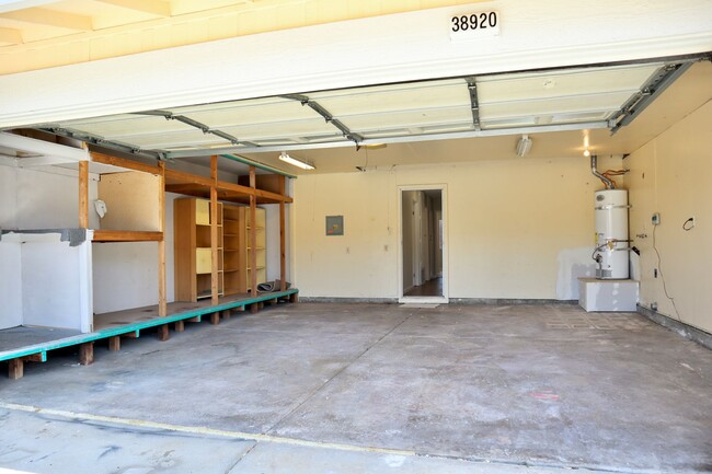 Building Photo - 3-bedroom home + sunroom in Fremont - newl...