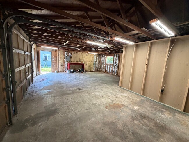 Building Photo - 3 bedroom 2 bath manufactured home in Arlington