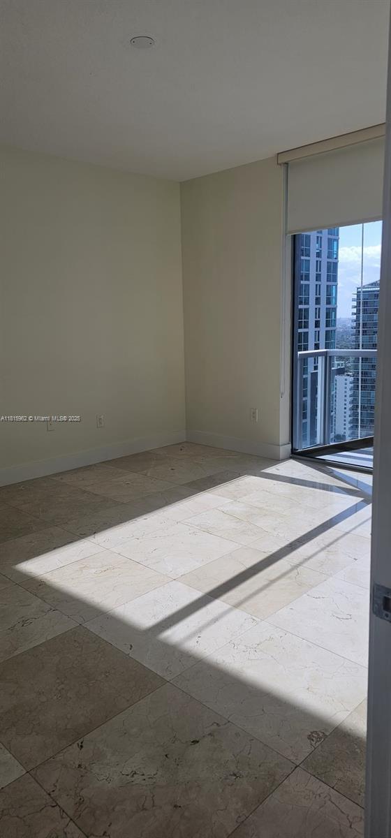 Building Photo - 1060 Brickell Ave