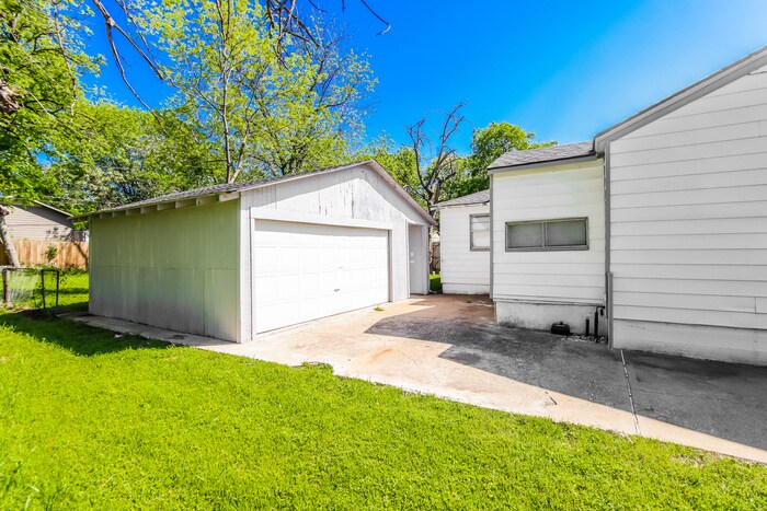 Building Photo - 2628 S Marsalis Ave