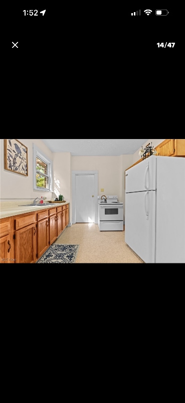 Building Photo - 1005 S Freedom Ave