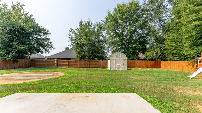 Building Photo - 13 Wheatland Way
