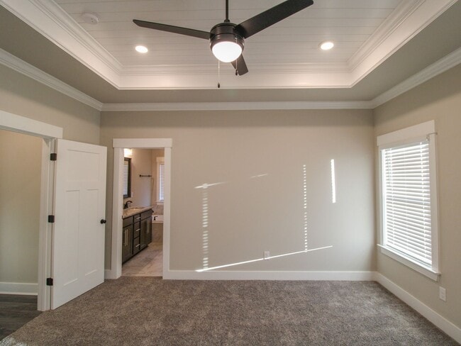 Building Photo - LIKE NEW Home in Natures Cove West in Athe...