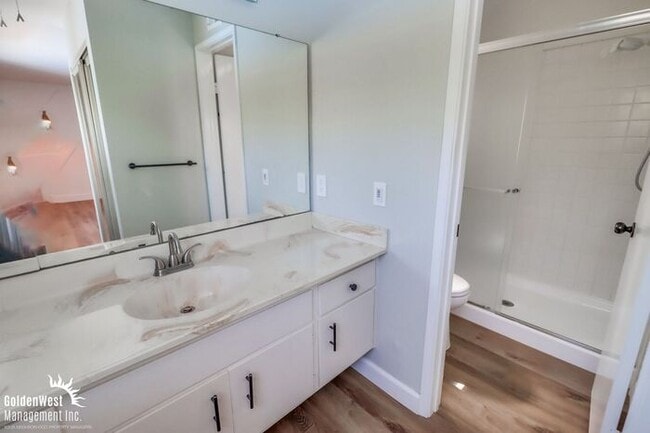 Building Photo - Stunningly Updated 3Bdm 2Ba Home Nearby Lake Murray!