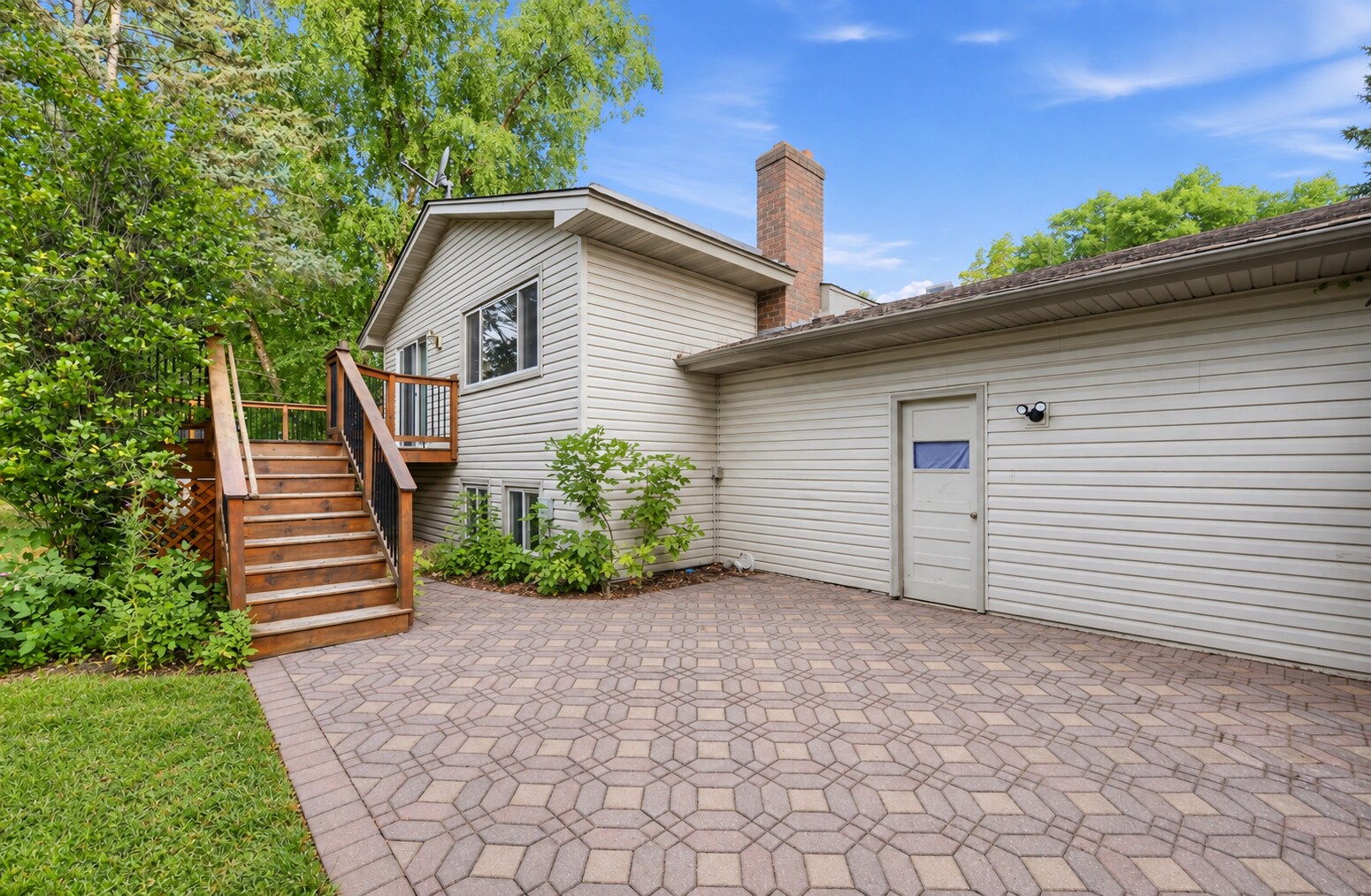 Building Photo - 7351 Berkshire Way