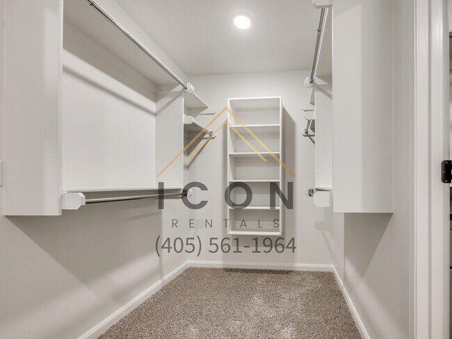 Building Photo - 5108 SE 85th St