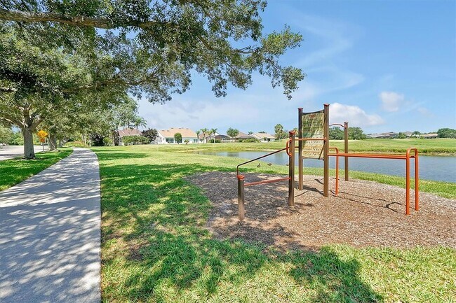 Building Photo - 168 Club Villas Ln