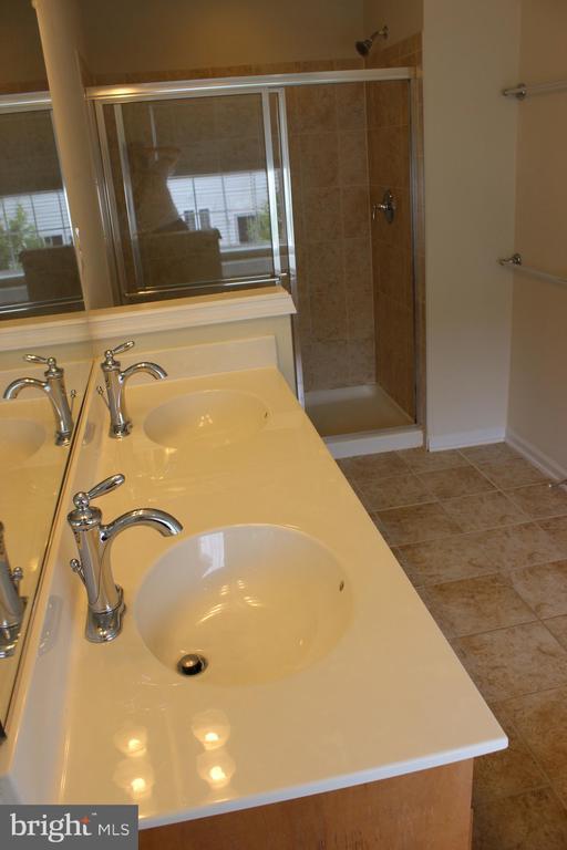 Building Photo - 43579 Wheat Berry Terrace