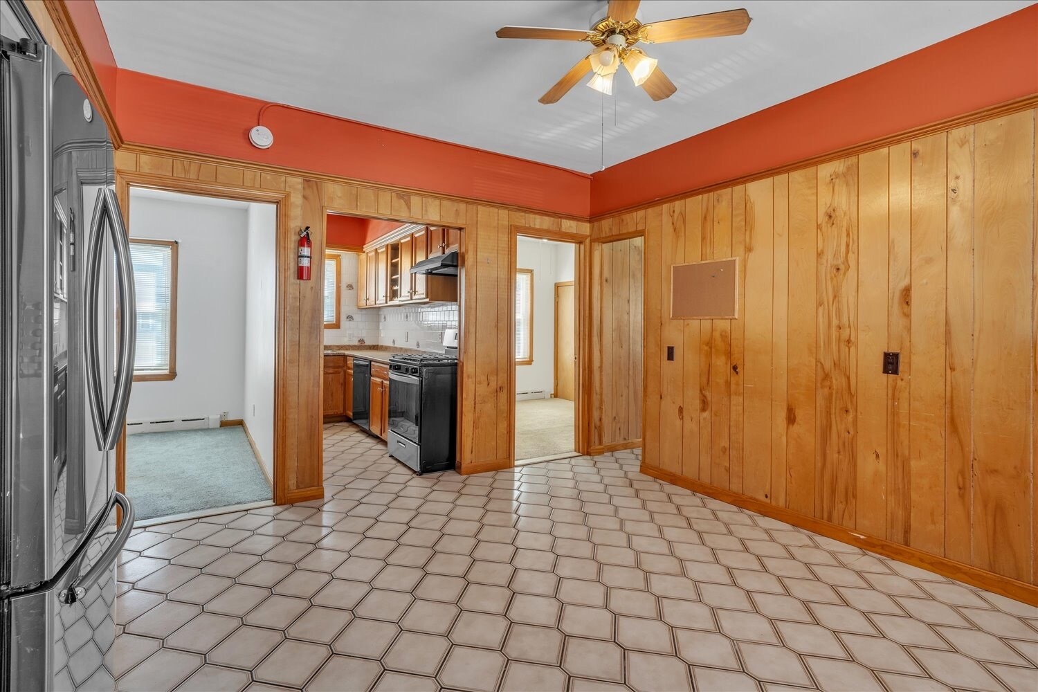 Dining Area - 1 Metcalf Ave