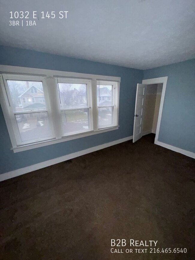 Building Photo - 1032 E 145th St