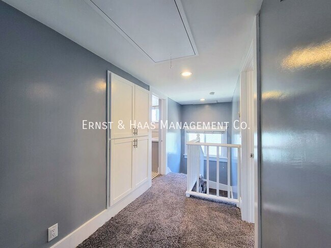 Building Photo - Historic 5-Bedroom, 4-Bath Home with Moder...