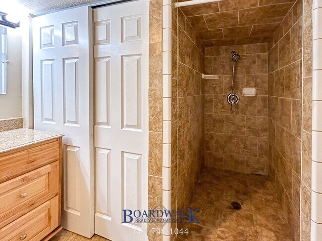 Building Photo - 2106 Western Charm Dr