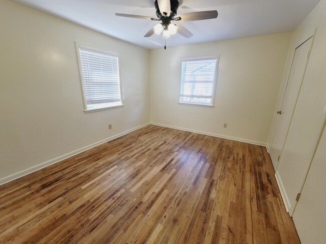 Building Photo - 1307 Elberta Dr