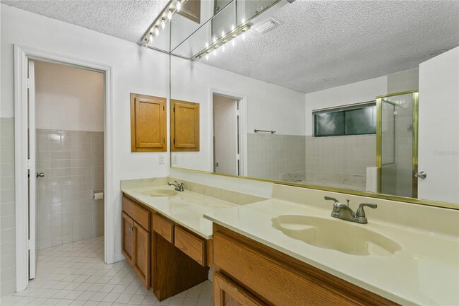 Building Photo - 3612 Biscayne Dr