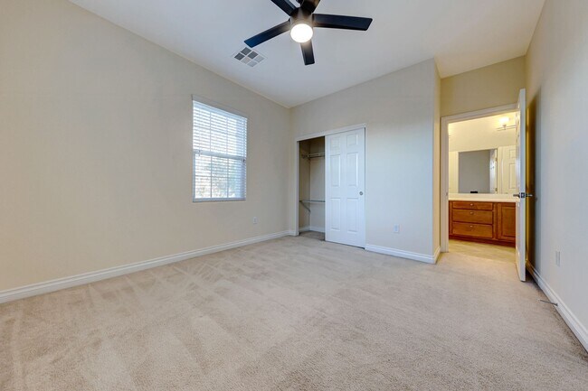 Building Photo - 5 Bedroom Corner Lot Home in Gated Community!