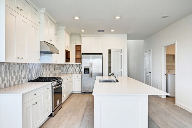 Building Photo - 26923 Zebra Grass Dr