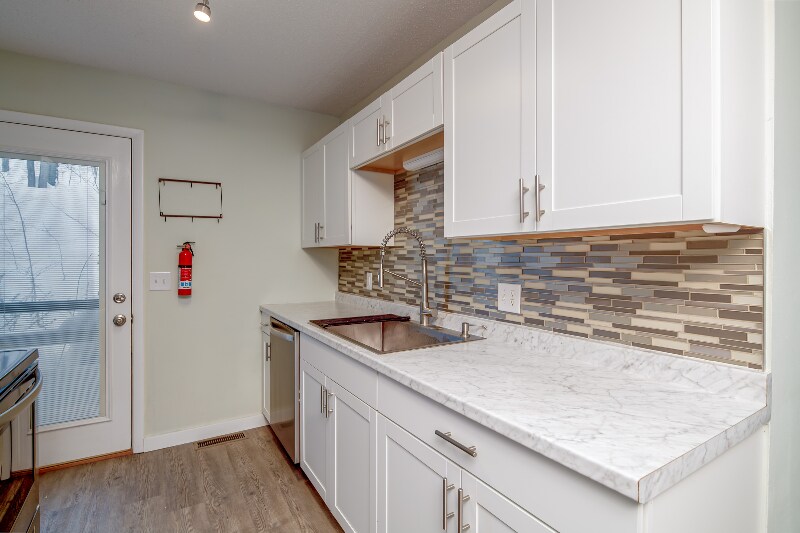 Building Photo - 4055 S Thornapple Hollow