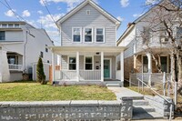 Building Photo - 3605 Brothers Pl SE
