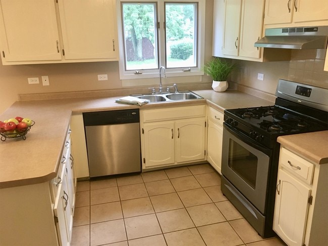 Building Photo - 761 Cynthia Dr