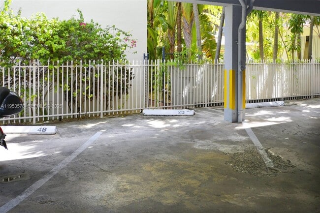 Building Photo - 344 Meridian Ave