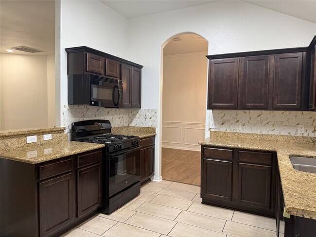 Building Photo - 958 Oak Glen Dr