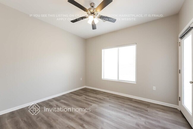 Building Photo - 506 W Latona Rd