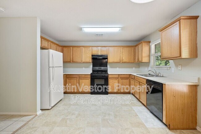 Building Photo - 808 Flatters Way