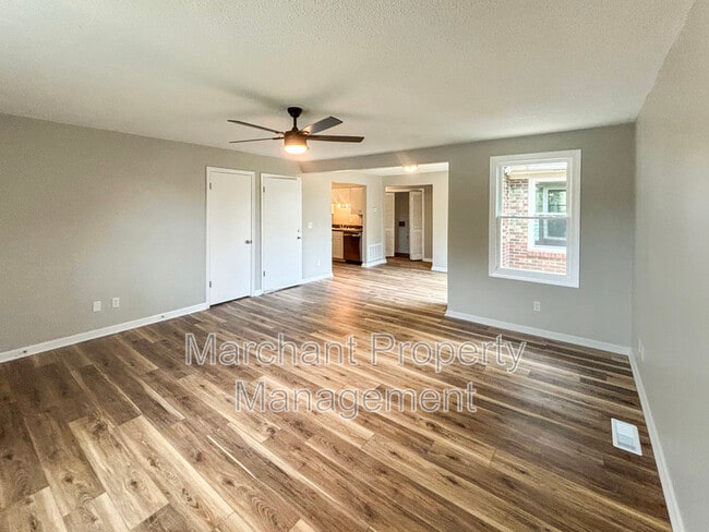 Building Photo - 4702 Old Spartanburg Rd