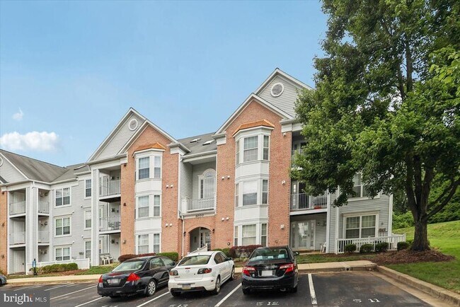 Building Photo - 2000 Phillips Terrace