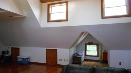 Building Photo - 465 Auburn St