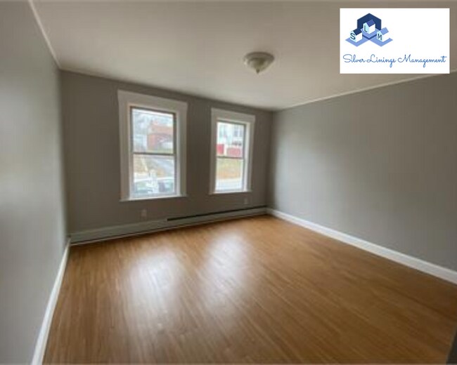 Building Photo - 206 Connors St