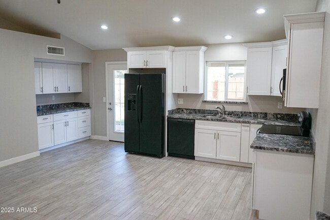 Building Photo - 5528 W Venus Way
