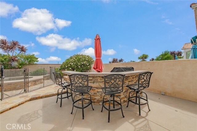 Building Photo - 9042 Santiago Dr