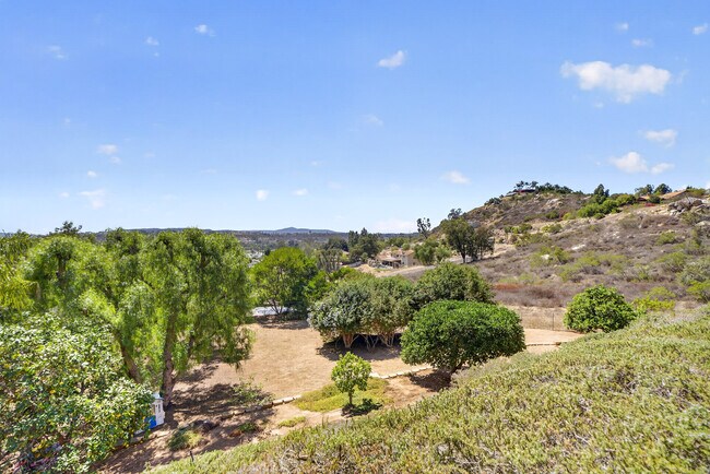 Building Photo - 14058 Tierra Bonita Rd