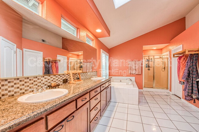 Building Photo - 1621 E Ticonderoga Dr