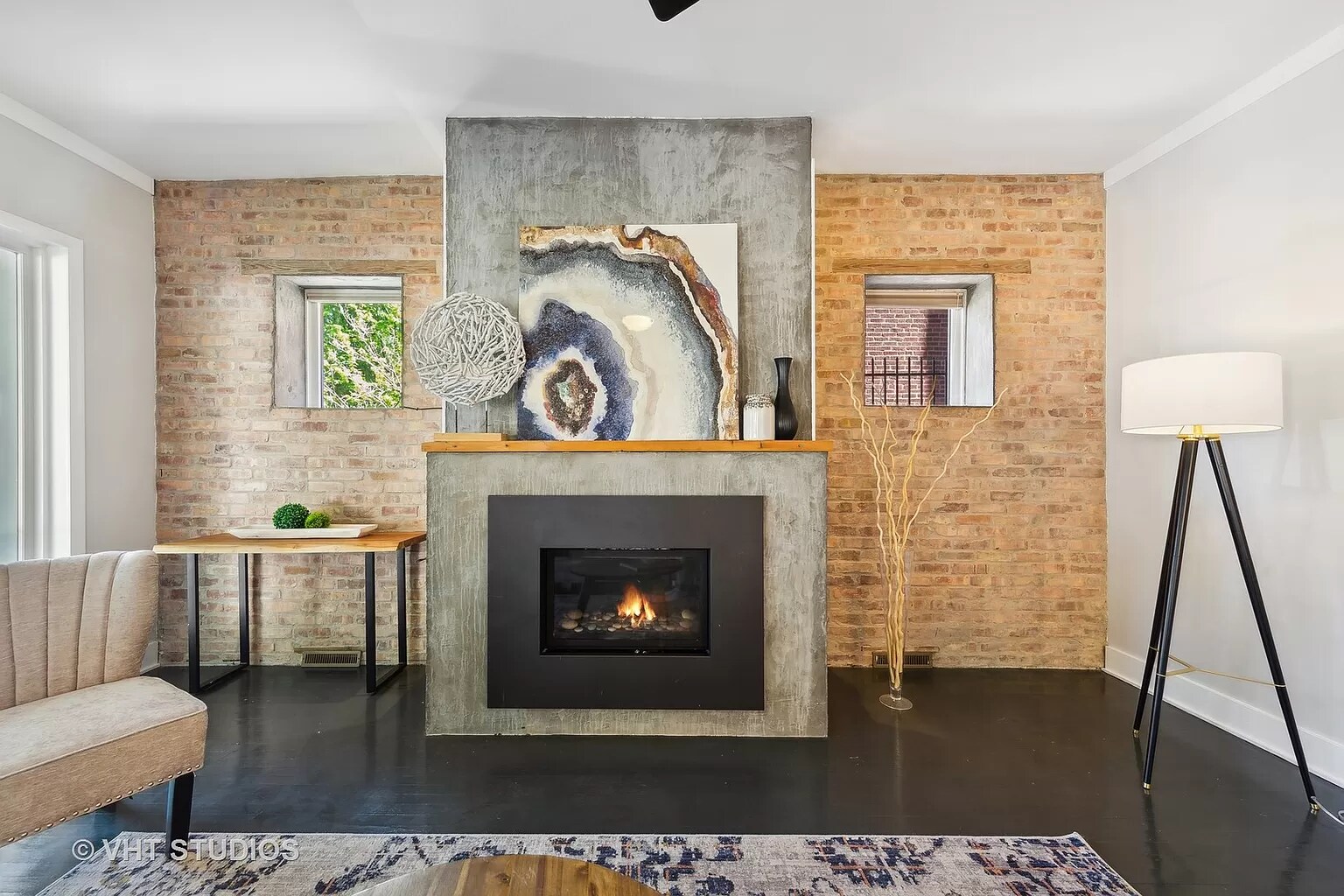 Family Room - 7619 N Bosworth Ave