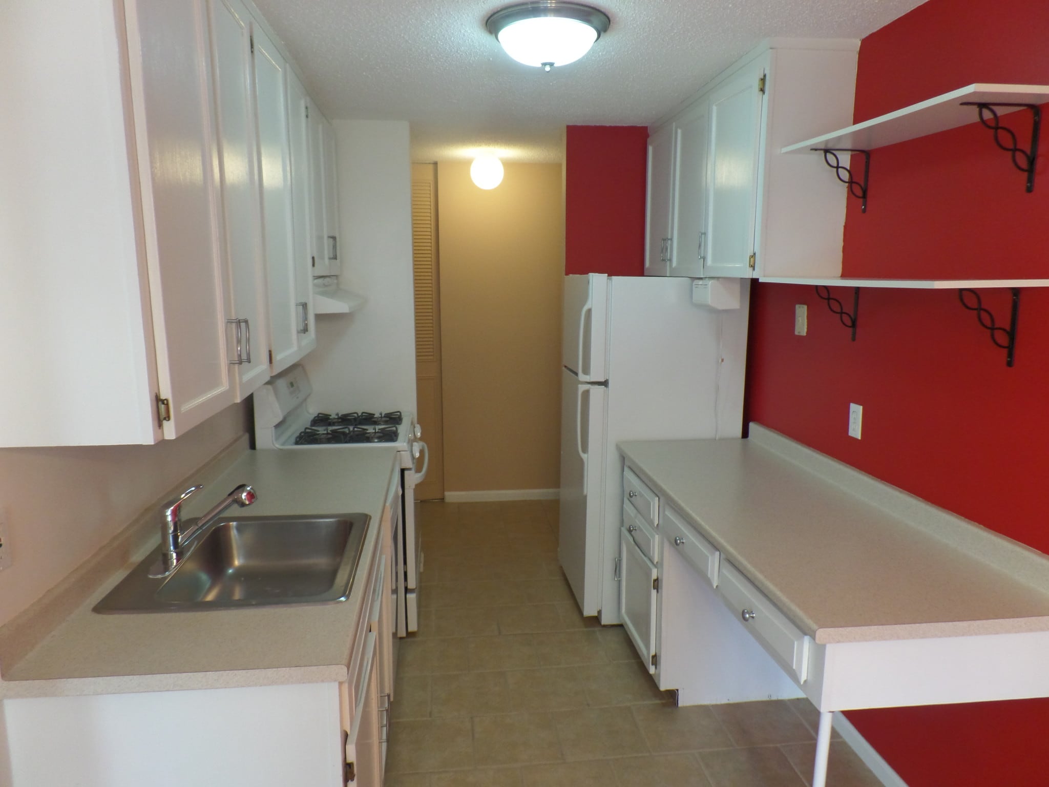 Kitchen - 37 S Quinsigamond Ave