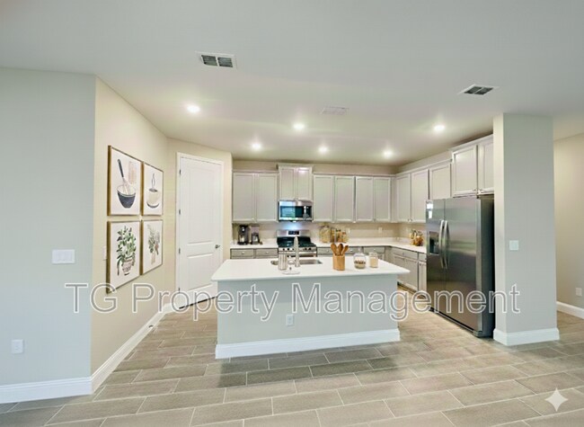 Building Photo - 122 Monthaven Dr