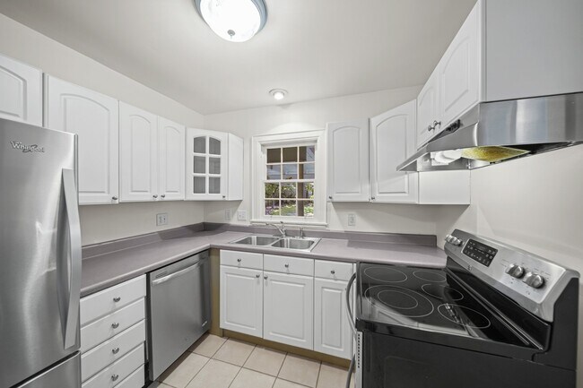Building Photo - 1424 Lyon Ct