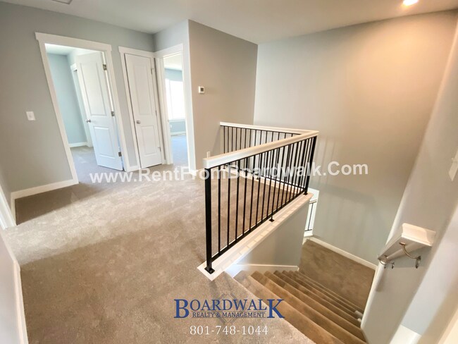Building Photo - Single Family Home In Beautiful Community!