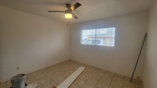 Building Photo - 1012 Jacober Ave