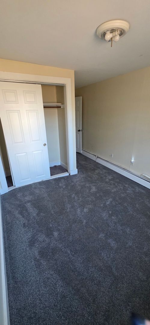 Building Photo - 72 Common St