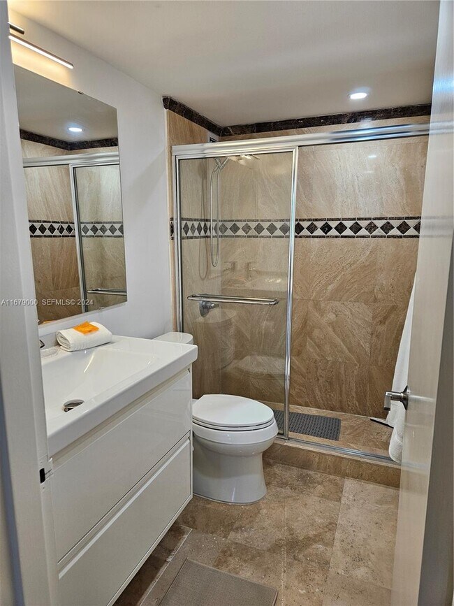 Building Photo - 5601 Collins Ave